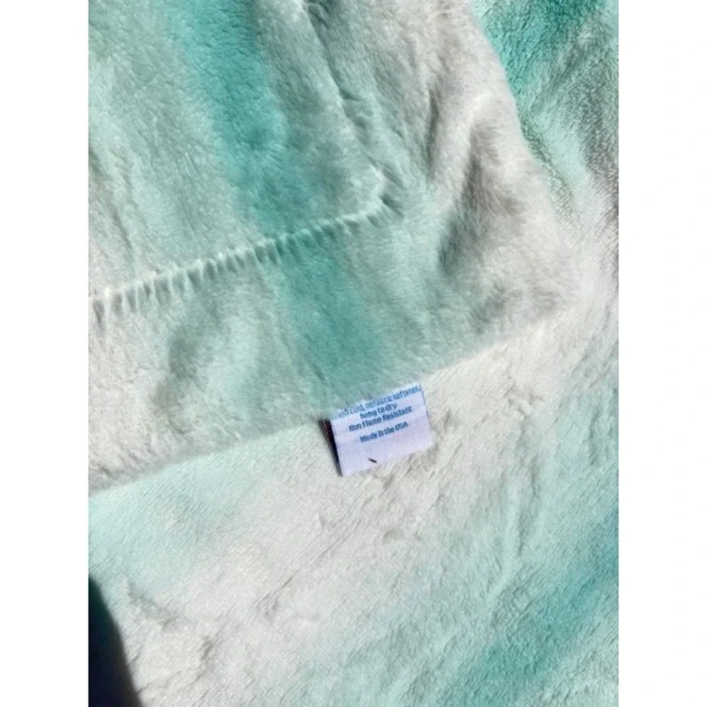 Simply Minky Plush Throw Blanket White Teal Blue Tie Dye Soft Cozy 60x46 USA